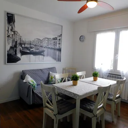 Apartament Vce House